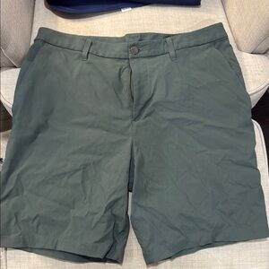 Lululemon abc class fit golf short 9” 38 waist